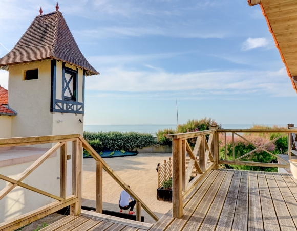 Rare et exceptionnel, maison avec accès à la plage vue mer