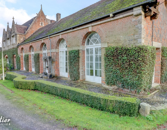 Manoir de style néo-flamand entouré d'un parc exceptionnel à vendre