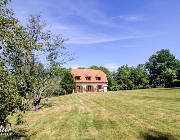 Maison de bord de mer et de campagne à vendre à Blonville sur Mer