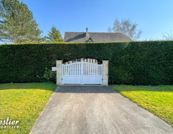 Belle maison normande à vendre au Genetey, prox. Rouen