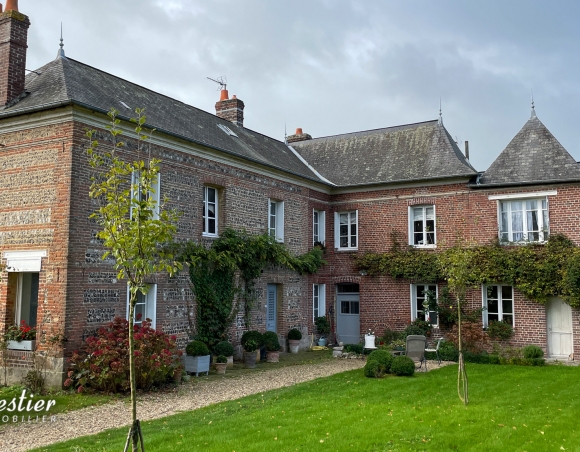 Belle maison de maître de caractère à vendre à Luneray