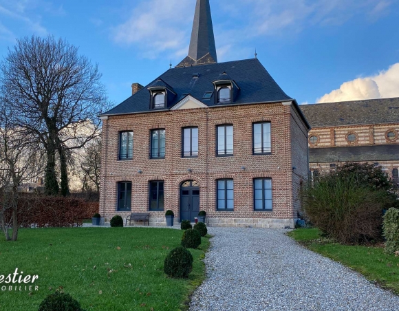 Magnifique presbytère à vendre dans un village proche de Veules les roses