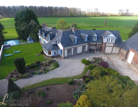 Propriété équestre Ecuries Boxes chevaux Grange Maison de gardien 3,5 ha de prairies  en Normandie 4794