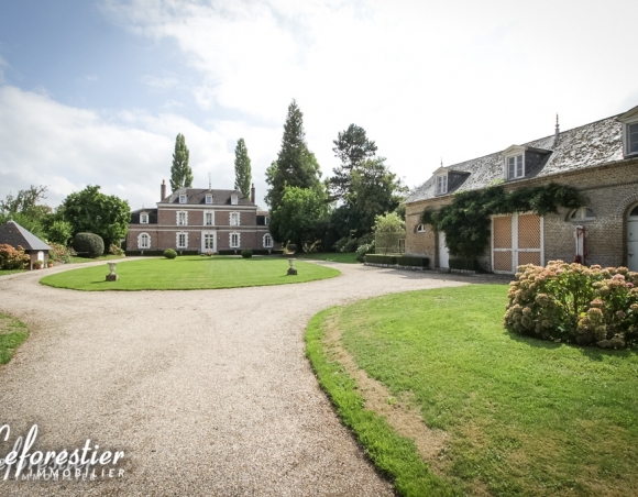 Maison de Maitre à vendre à proximité d'Arques la Bataille