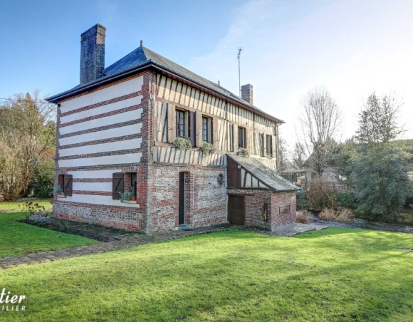 Ravissant moulin à vendre avec dépendances et prairies entre Dieppe et Paris