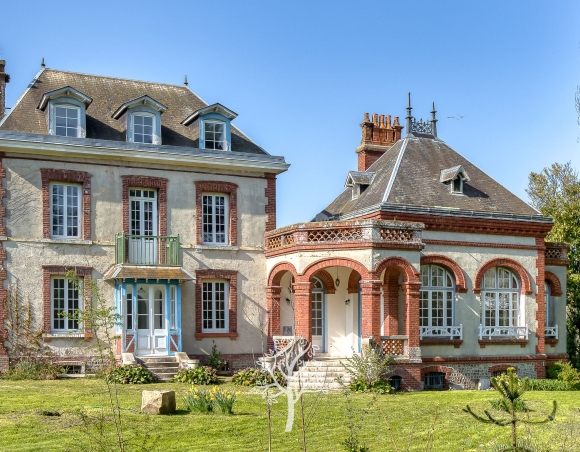 Villa de bord de mer avec 2 dépendances aménagées à saint-valery-en-caux