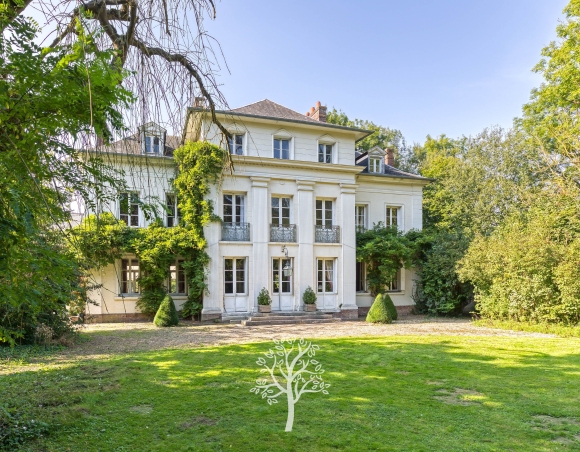 A vendre Manoir du XIXe siècle.Charme aristocratique au coeur du plateau du Roumois