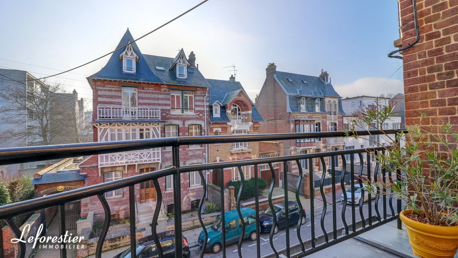 Maison de ville anglo-normande à Dieppe prox gare de Dieppe et centre