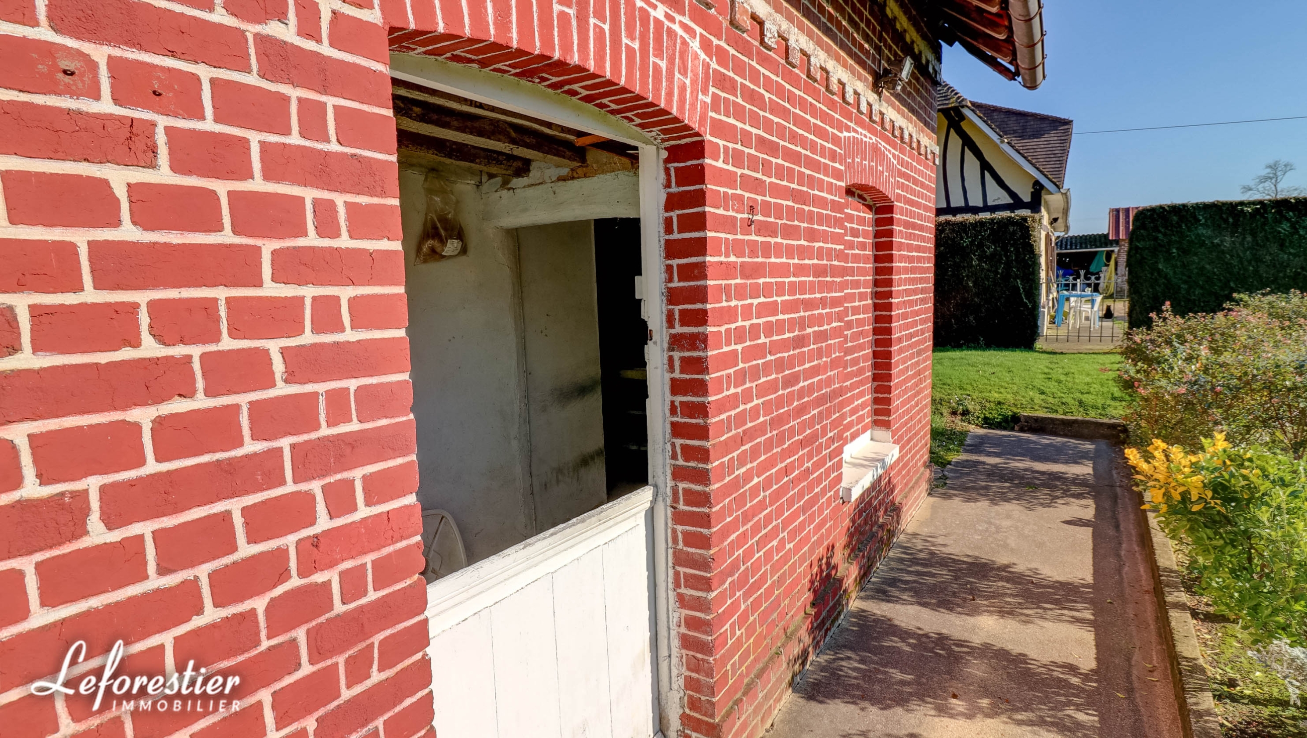 Maison à rénover dans une petite ville entre Dieppe et Rouen
