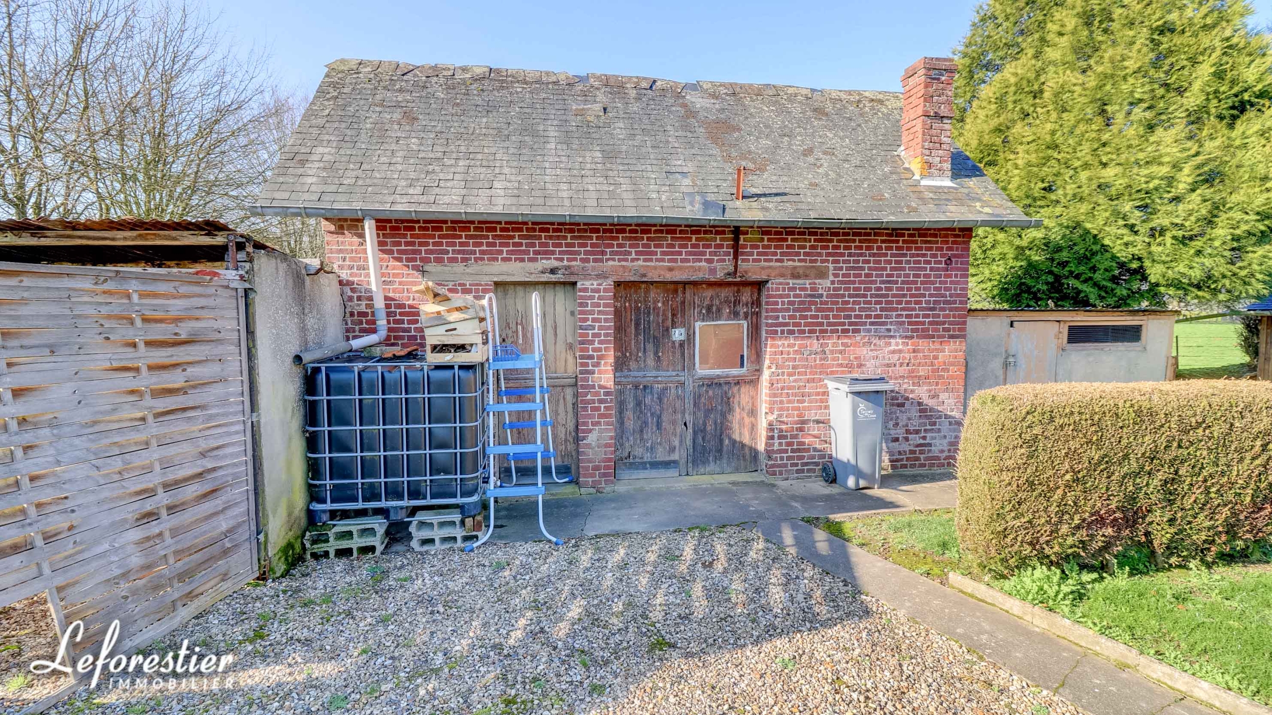 Maison à rénover dans une petite ville entre Dieppe et Rouen