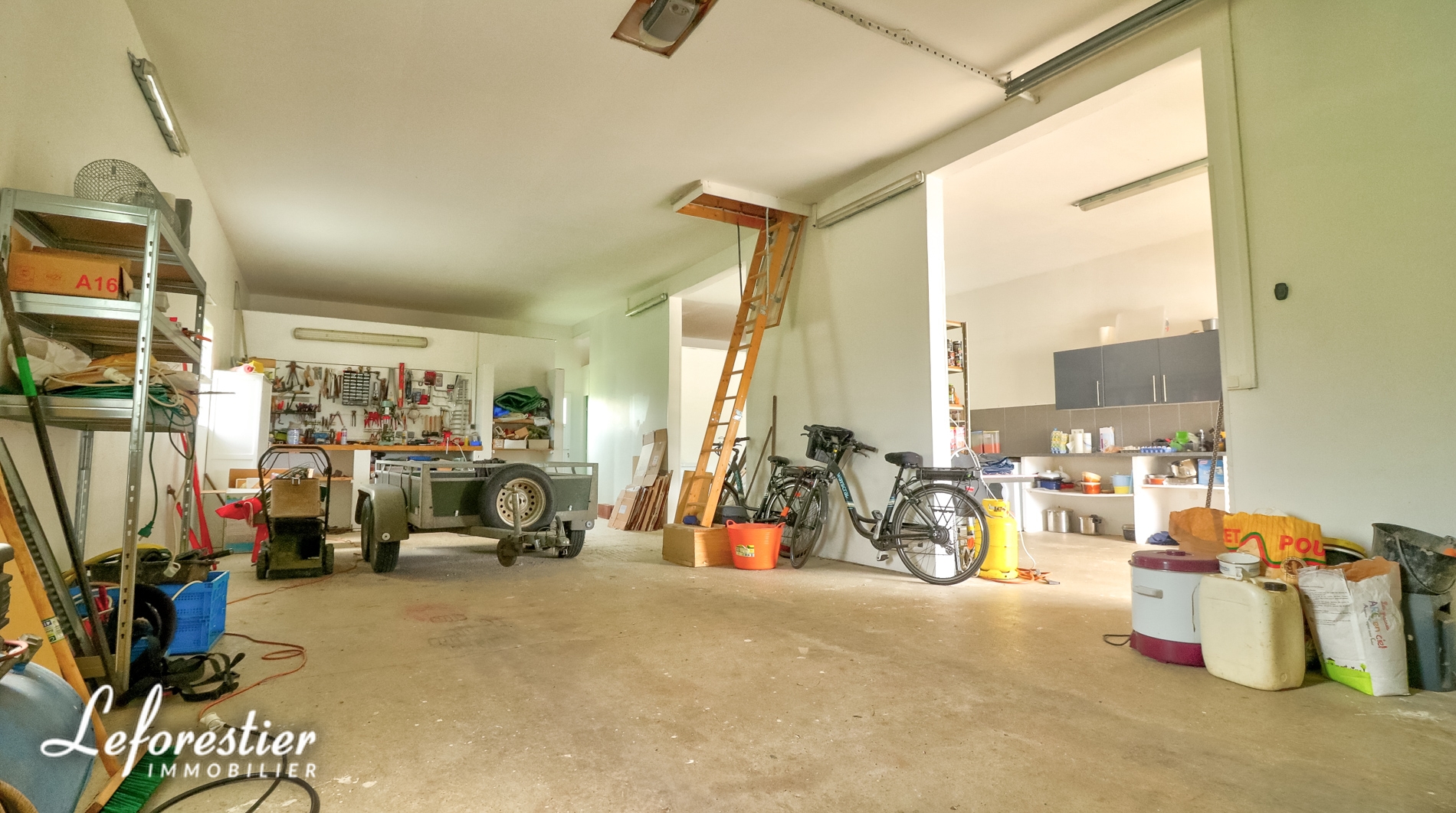 Maison contemporaine à vendre proche de Tôtes avec 1ha de terrain