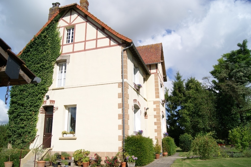 Vendu Propriété de caractère Gîte normand Mesnières en Bray en Normandie 4755