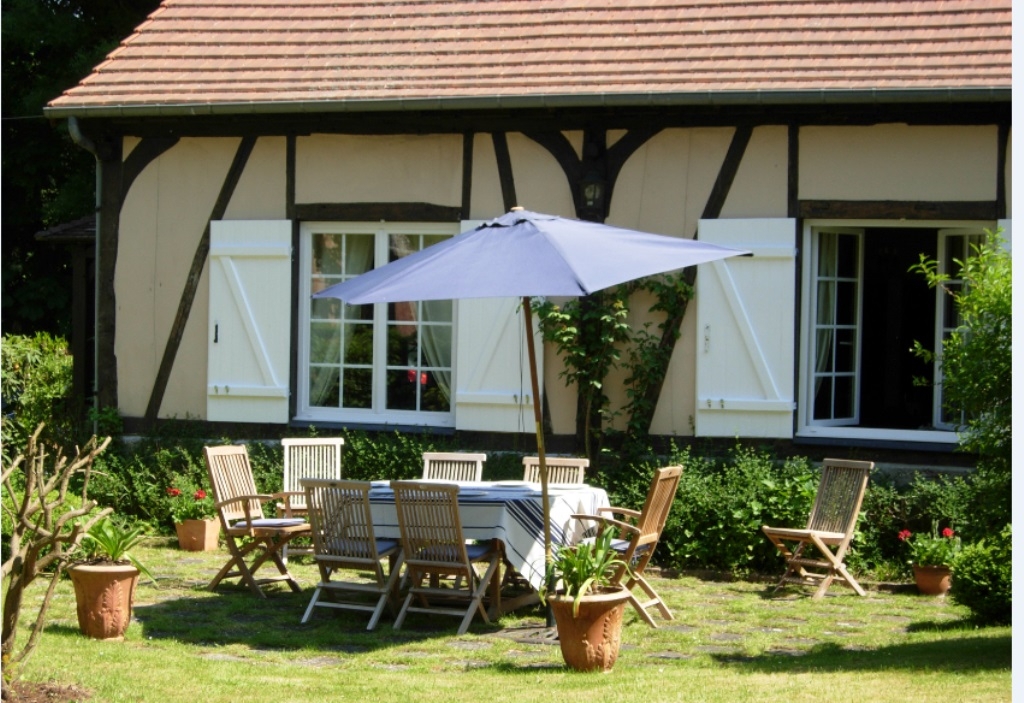Propriété de charme dans village classé Lyons la Forêt