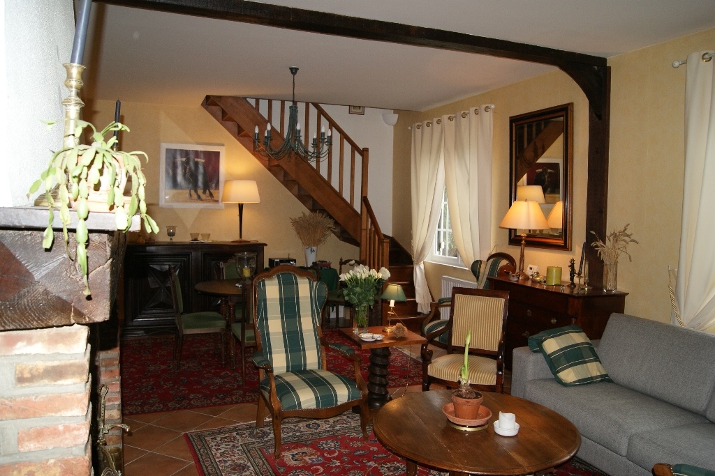 Propriété de charme dans village classé Lyons la Forêt