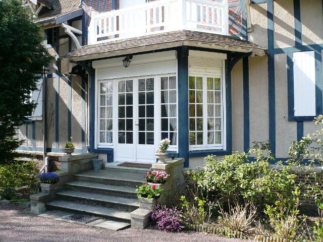 Appartement duplex dans villa anglo-normande vue mer prox. Dieppe