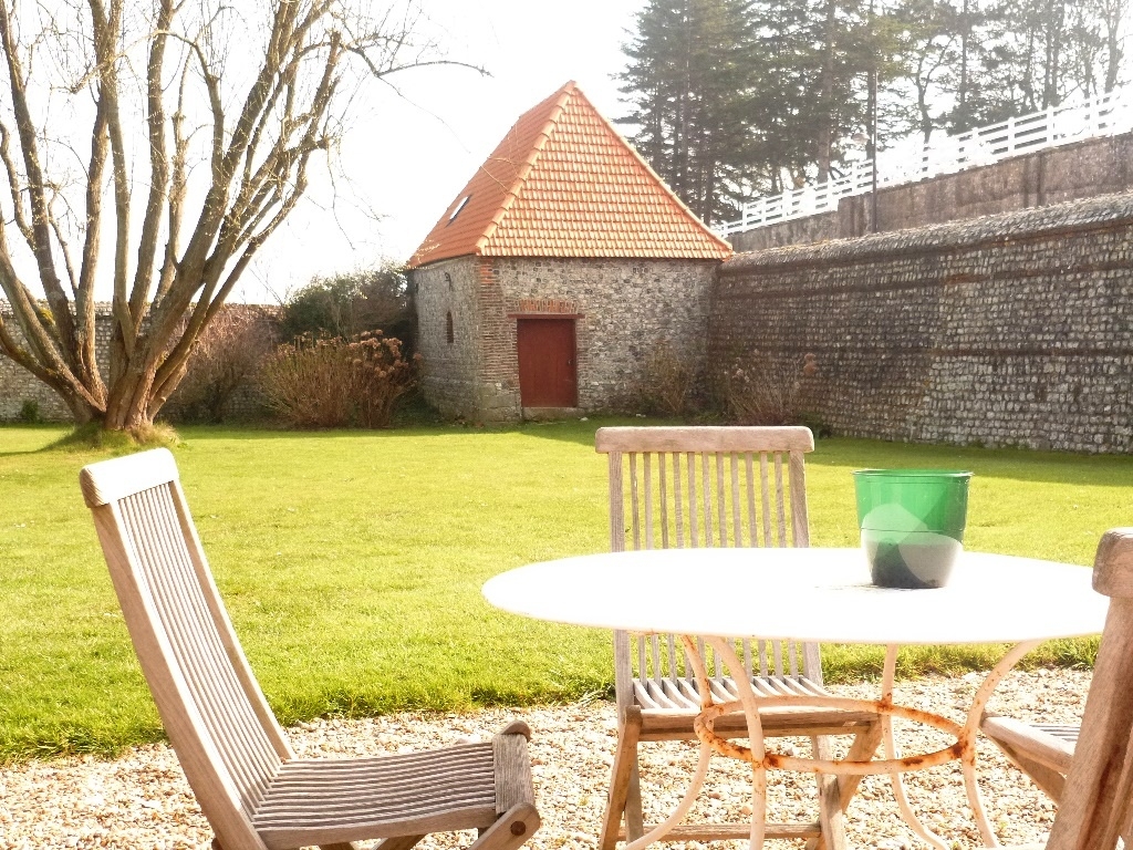 VENDU Maison normande Jardin clos Mer et vallée  sur la Côte d’Albâtre