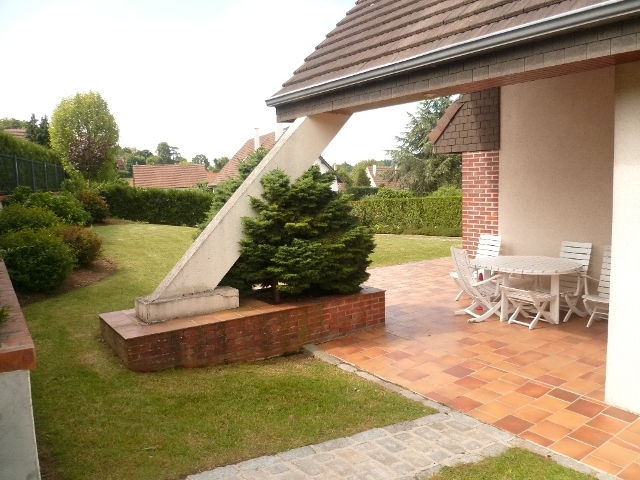 Vendu Maison d’architecte contemporaine dans le bourg de Neufchâtel en Bray en Normandie 4552