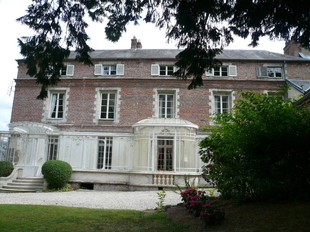 Maison de Maître dans bourg tous commerces 76 Dieppe