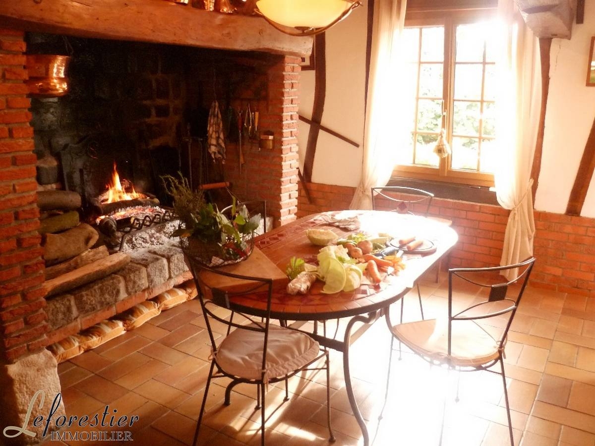 Maison de caractère avec 5 chambres Luneray en Normandie