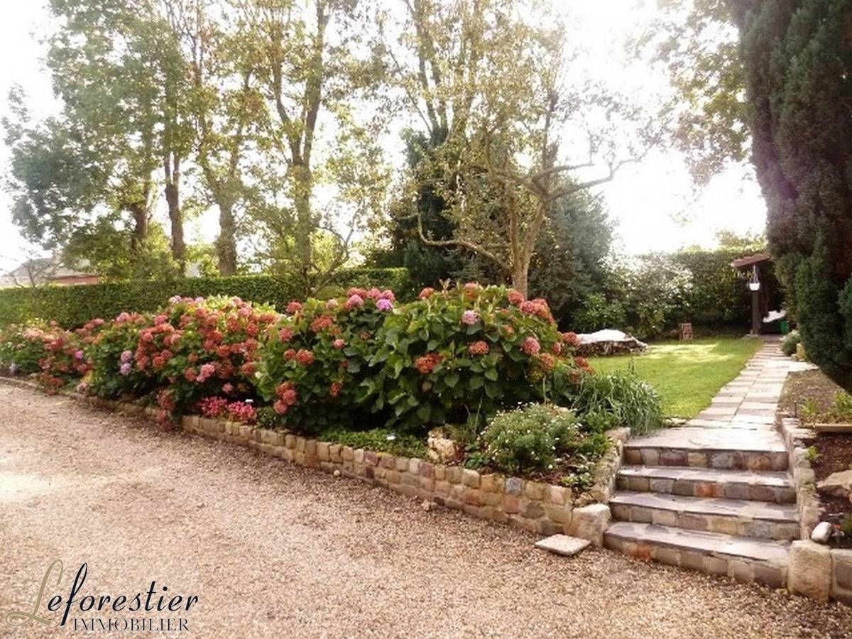 Maison de caractère avec 5 chambres Luneray en Normandie