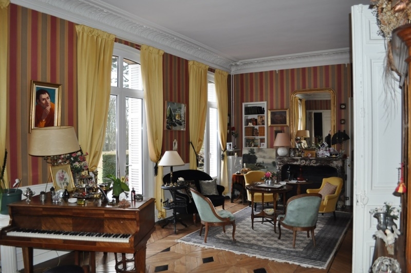 Vendu Château XIXème Deux dépendances Prairies en Normandie 4804