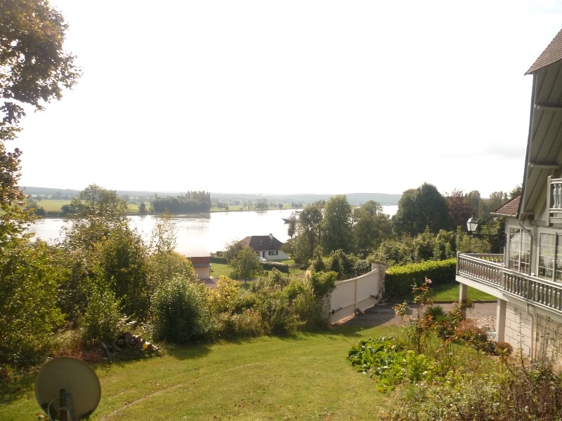 Propriété de caractère Piscine Dépendances à Villequier