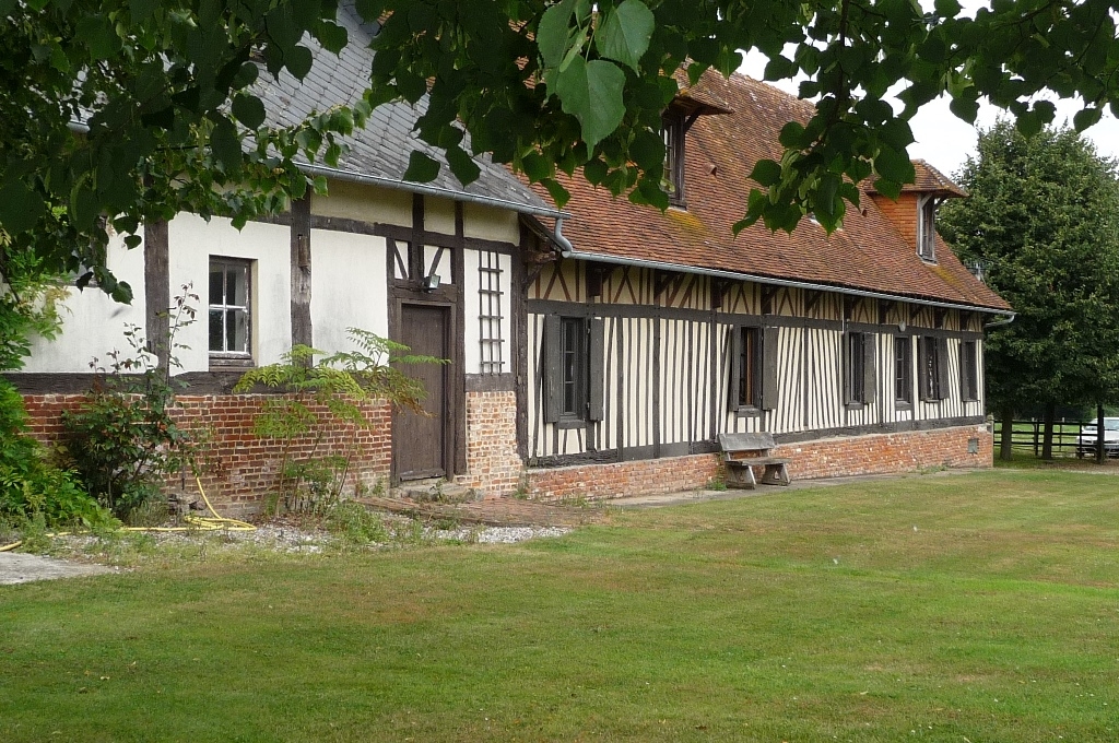 Vendu Propriété équestre ancien corps de ferme Neufchâtel en Bray 4710