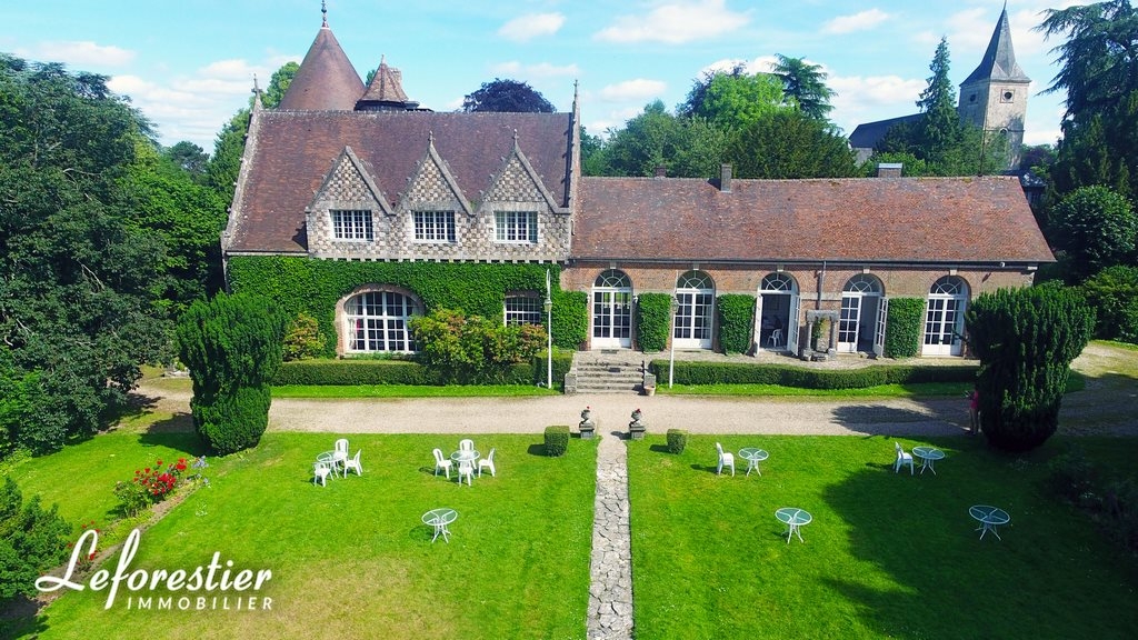 Manoir de style néo-flamand entouré d'un parc exceptionnel à vendre