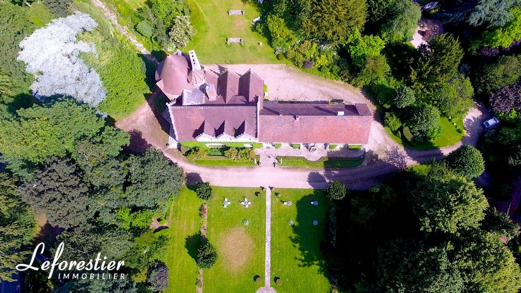 Manoir de style néo-flamand entouré d'un parc exceptionnel à vendre