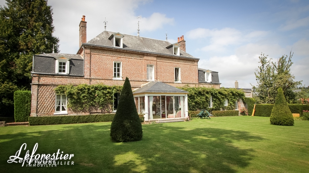 Maison de Maitre à vendre à proximité d'Arques la Bataille