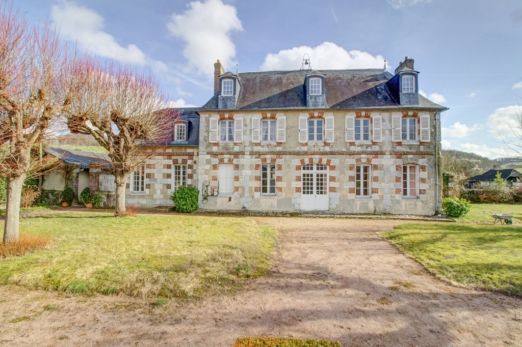 Demeure de caractère à vendre - boucles de la Seine proche Rouen