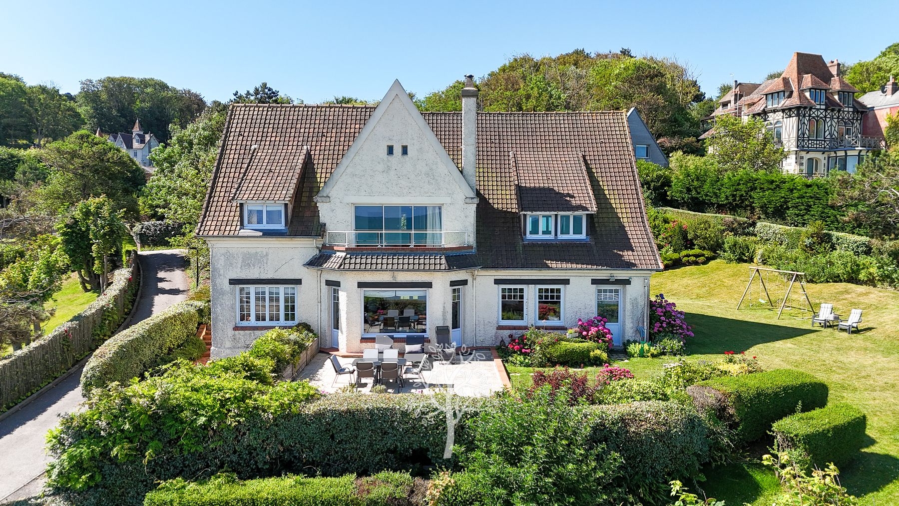 Grande maison de famille avec vue mer à Varengeville-sur-Mer à vendre